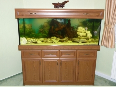 Galerie 103 - antic 150x60x60 Aquariumkombination, Abdeckung vagant (Sonderbestellung), Eiche Rustikal, Unterschrank 85cm Höhe zusätzlich 4 Schubladen, Schreinerqualität 28mm, Überlaufschacht, LED White, LED RGB, Schrankabdichtung für Filter, Filterbecken 60x50x40