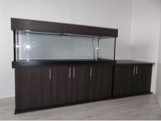 Galerie 132 - Aquariumkombination 160x60x50, 480l, Esche Nokturn D2030 SJ, Abdeckung comfort, obere Schrankplatte 28mm, 2 x T5 Aqua 1xT5 80W und Aquarium-Unterschrank 100x70, obere Schrankplatte 28mm, Esche Nokturn