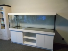Galerie 93 - classic2+r 200x60x70, 840l, Weiß Alaska U8681 SM, Kiesblende, mit Klicksystem, Platten 28mm, Abdeckung Aluminium (nicht mehr erhältlich)